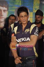 Shahrukh Khan ties up with XXX energy drink for Kolkatta Knight Riders and jersey launch in MCA on 9th March 2010 (28).JPG